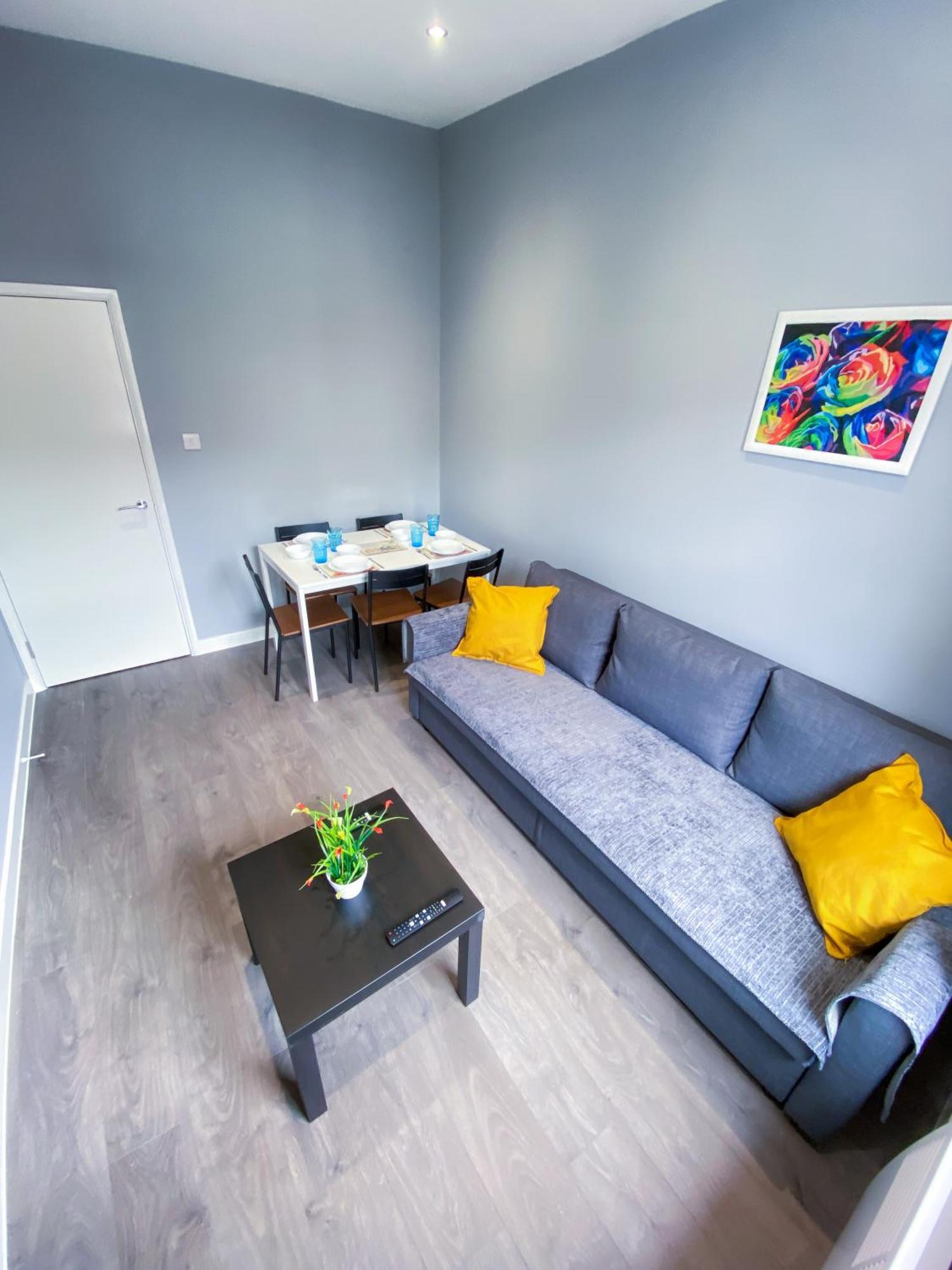 Modern 1 Bedroom Flat In Wood Green Londen Buitenkant foto