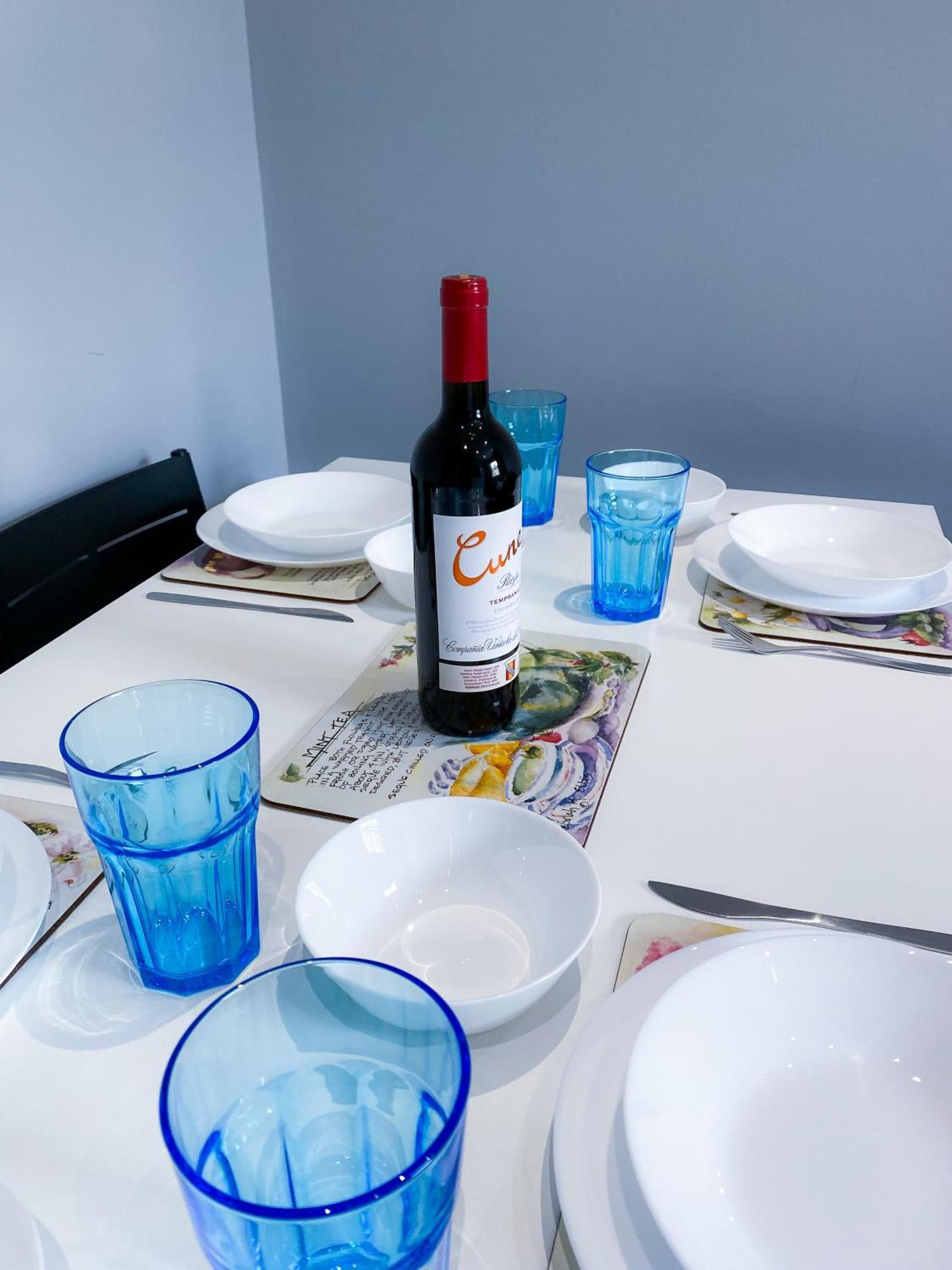 Modern 1 Bedroom Flat In Wood Green Londen Buitenkant foto