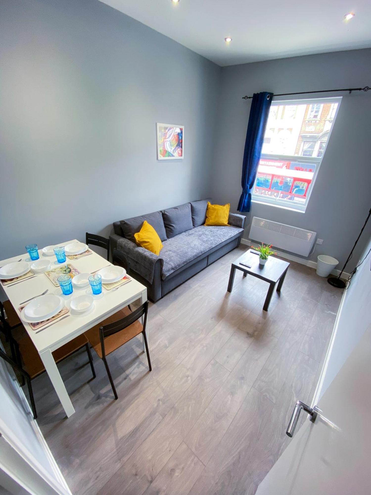 Modern 1 Bedroom Flat In Wood Green Londen Buitenkant foto